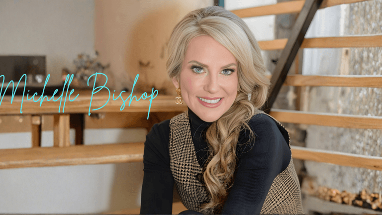 Michelle Bishop life coach leading empowerment business, helping women build confidence through coaching, community, and transformational personal growth programs.