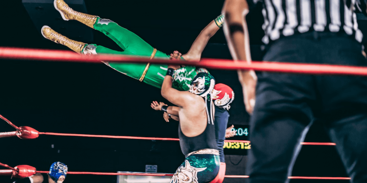 WWE Elimination Chamber 2026 Ignites Chicago with High-Stakes Showdowns