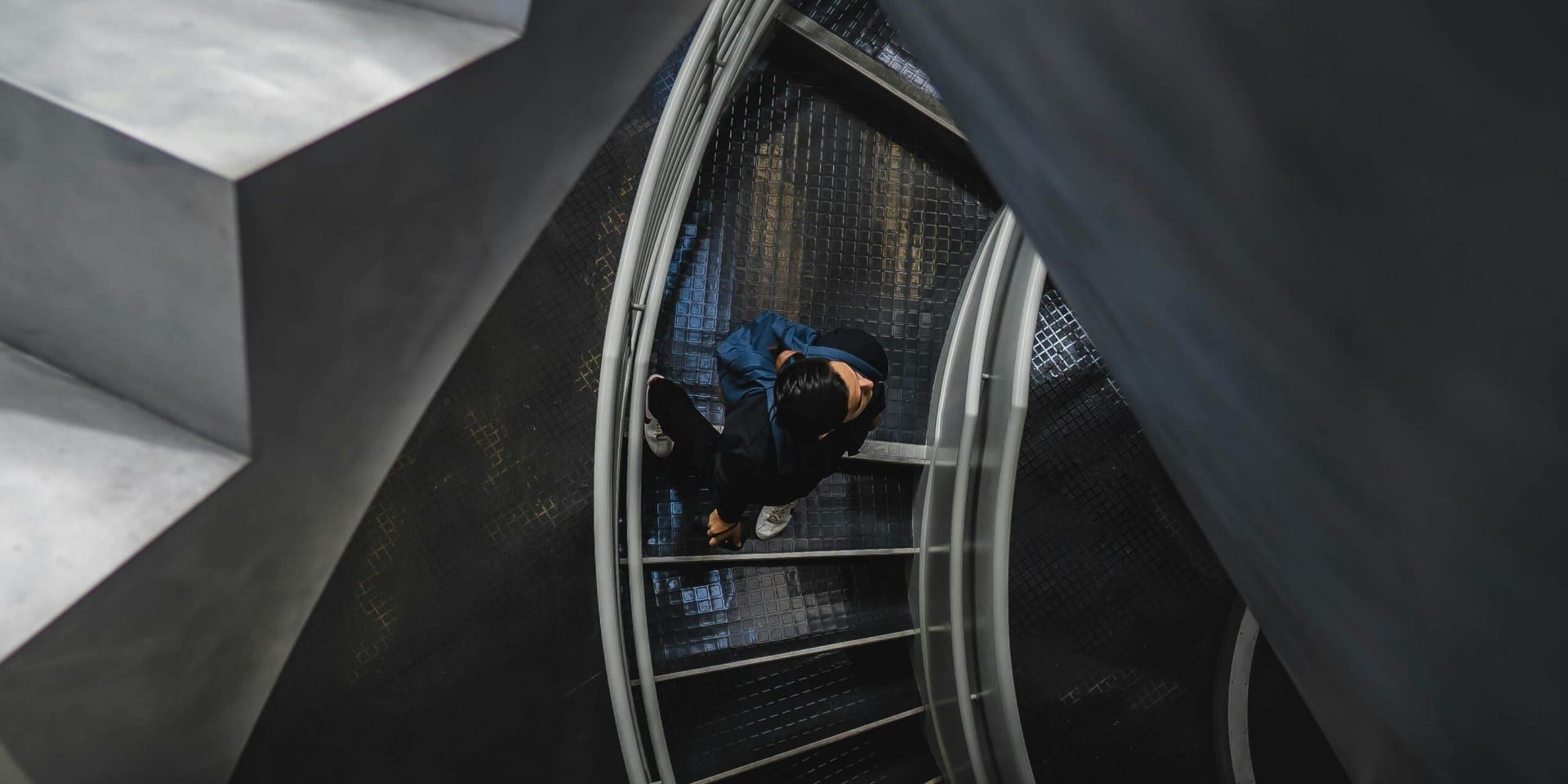 Nasdaq Climbs to New Heights Despite Stargate AI Project Slowdown