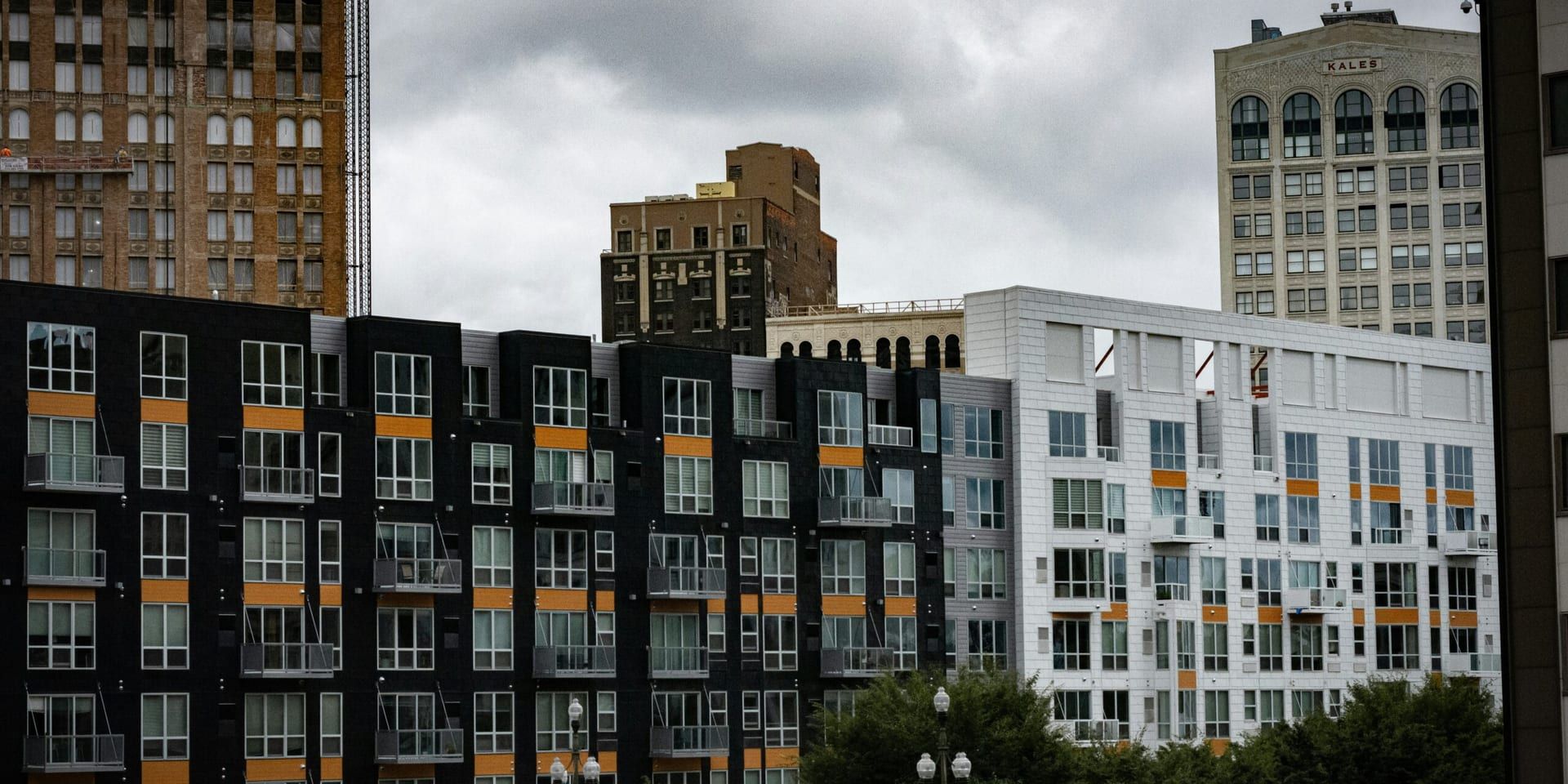 U.S. Economy Shows Signs of Cooling Inflation and Housing Demand