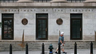 Federal Reserve Chair Jerome Powell Signals Potential Rate Cut Amid Economic Uncertainty
