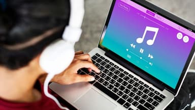 Apple Music Introduces Playlist Import Feature Amid Artist Exodus from Spotify