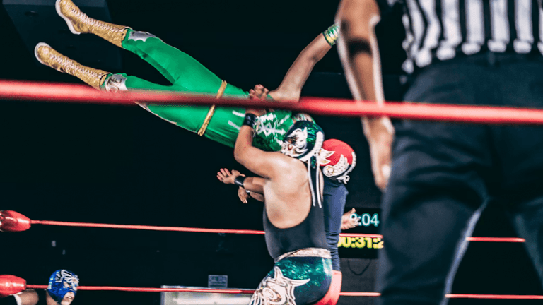 WWE Elimination Chamber 2026 Ignites Chicago with High-Stakes Showdowns