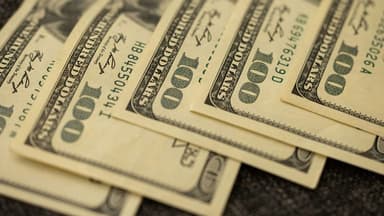 U.S. Inflation Unexpectedly Holds Steady at 2.7%