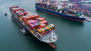 U.S. Delays 50% Tariffs on EU Imports Amid Intensifying Trade Negotiations