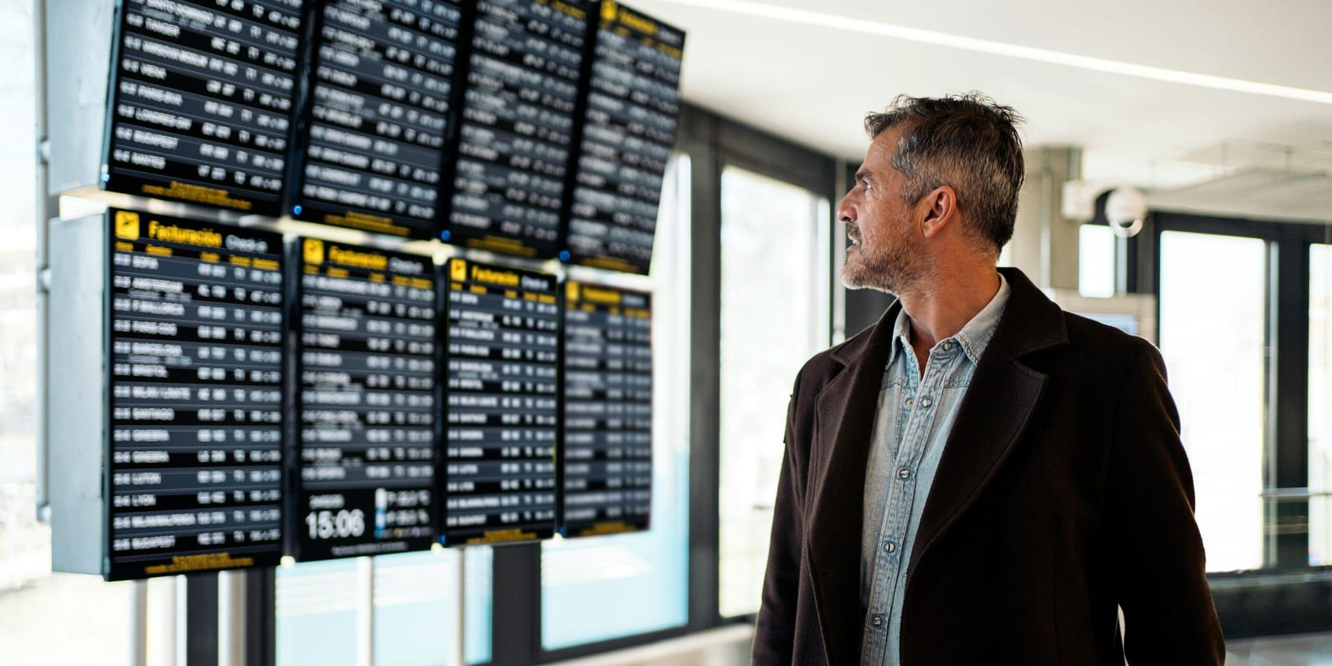 FAA Unveils Ambitious Plan to Modernize Aging Air Traffic Control Systems