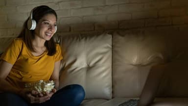 Streaming Services Revolutionize the Entertainment Industry in 2025