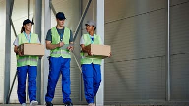 U.S. Job Market Shows Unexpected Growth Despite Economic Headwinds