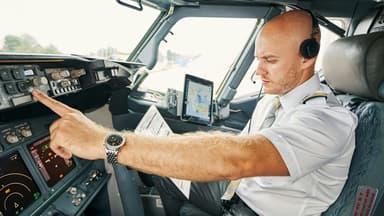 FAA Initiates Overhaul of Aging Air Traffic Control Infrastructure to Bolster Safety and Efficiency