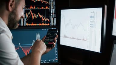 U.S. Stock Futures Show Modest Gains Amid Corporate Earnings Reports