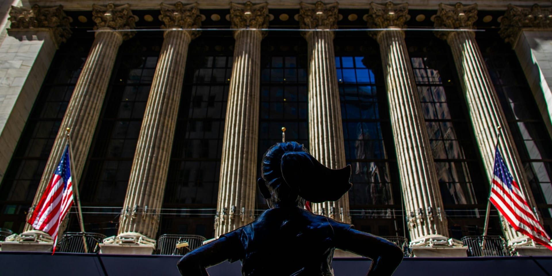 Global Investors Shift Away from U.S. Assets Amid Economic Uncertainty