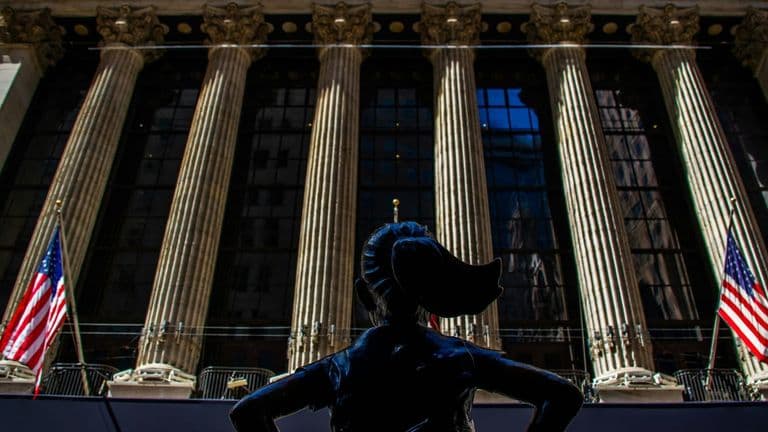 Global Investors Shift Away from U.S. Assets Amid Economic Uncertainty