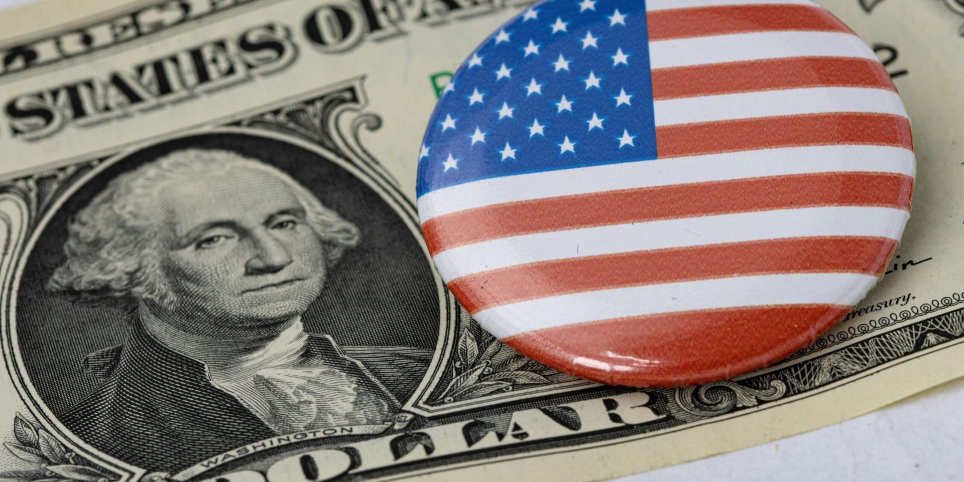 U.S. Economy Slows as Stagflation Fears Intensify Amid Tariffs and Inflation