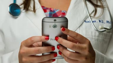 Telemedicine Expands Access to Healthcare: A 2025 Revolution in Patient Care