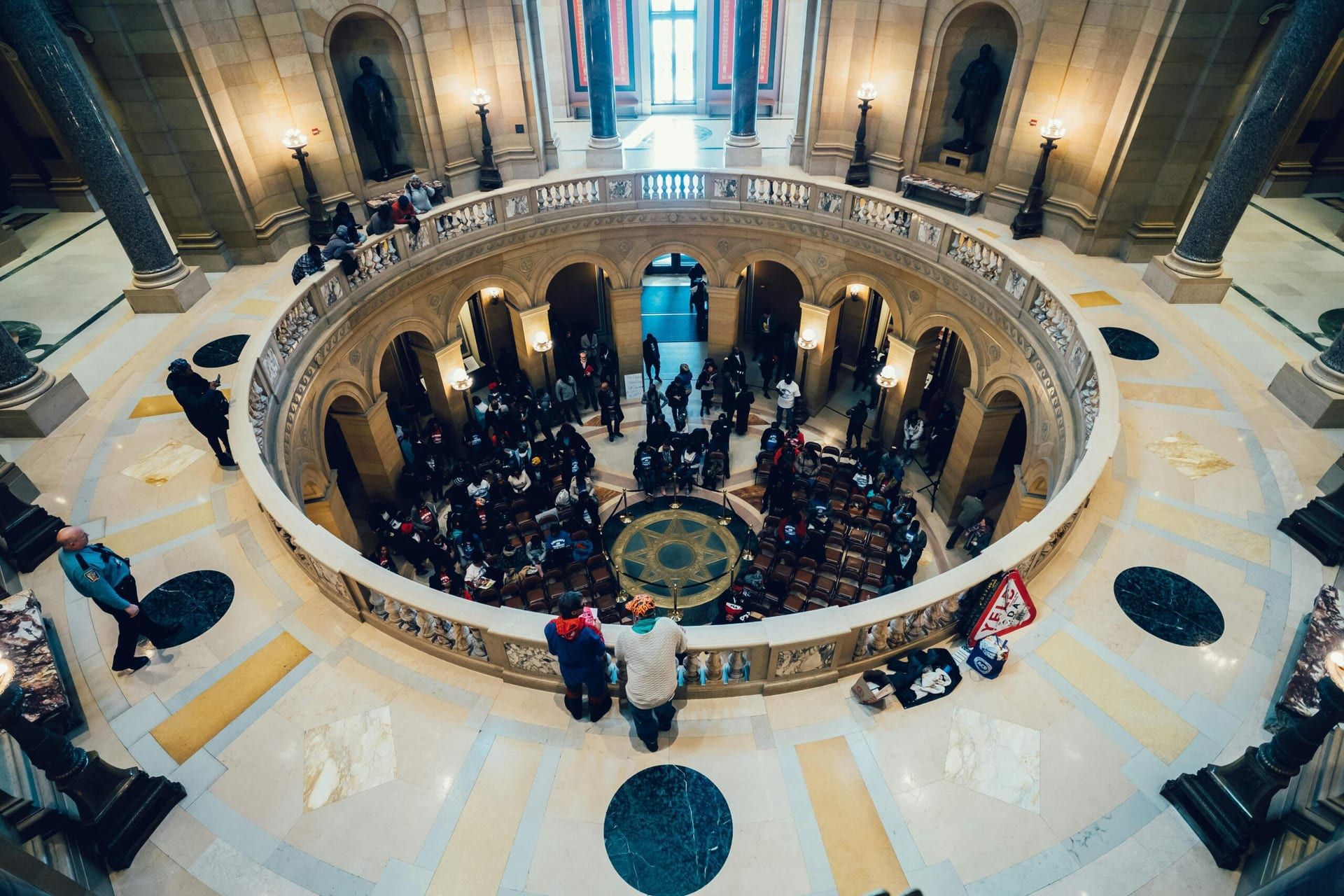 Congress Successfully Passes Emergency Funding Bill to Prevent Government Shutdown