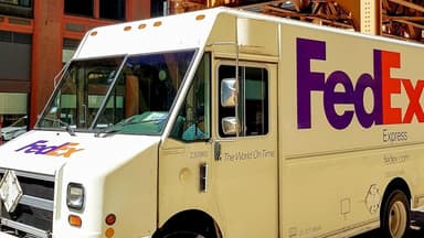FedEx Shares Slide as Tariff Changes Weigh on Outlook and Demand